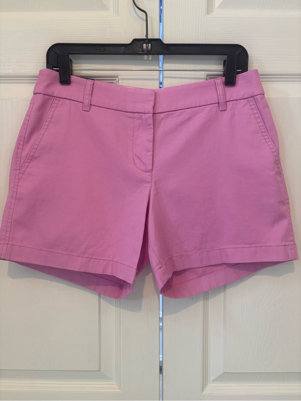 New - J.Crew pink chino shorts
Size: 6 / Inseam: 5 inches